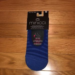 ⭕️ 6/$36 Minicci Low-Cut No Show Socks